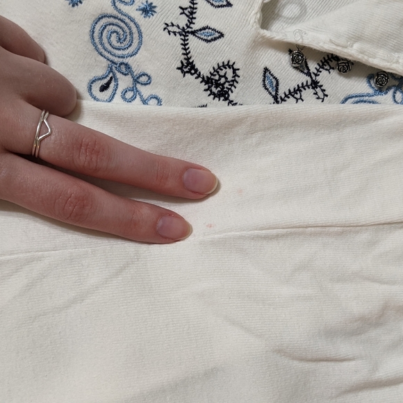 Vintage Embroidered Tee - Picture 6 of 6